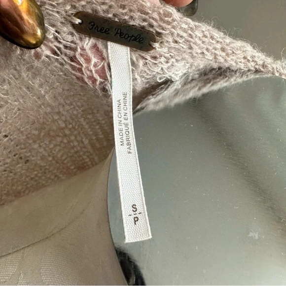 Free People Angel Soft Alpaca Blend Frappuccino Cable Knit Sweater - Picture 6 of 7